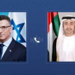 الشيخ عبدالله بن زايد ووزير خارجية دولة إسرائيل يتبادلان وجهات النظر بشأن تطورات المنطقة ويطمئنان على سلامة ركاب رحلة فلاي دبي المتأثرة بالحادث الأمني.