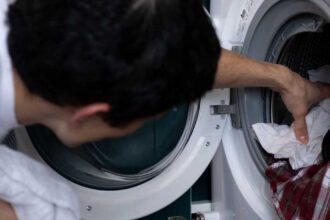 غسل الملابس: جدل واسع حول عدد المرات المطلوبة والحفاظ على عمرها الافتراضي