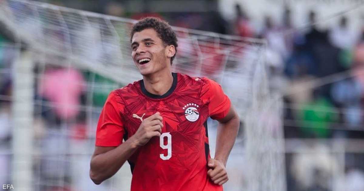 مهاجم 18 عاماً يصنع بصمة دولية بعد انتقاله لبرشلونة وتسجيله أول أهدافه مع مصر
