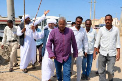 تنقلات واسعة في هيئة الموانئ تؤدي إلى إغلاق ميناء سواكن احتجاجاً.