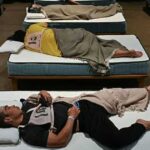 مسابقة نوم تستهدف الفائزات بجائزة مالية بتحدي الاسترخاء والعمق خلال 90 دقيقة