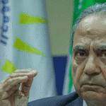 اعتكاف وزير الطاقة مطالبته بتأمين التمويل وتسديد المستحقات وتنفيذ اتفاقيات الغاز لإنقاذ ملف الكهرباء الحسبي في لبنان.