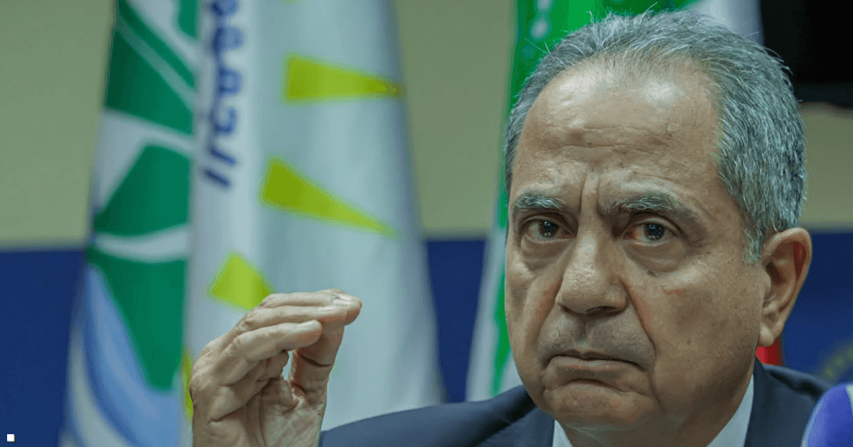 اعتكاف وزير الطاقة مطالبته بتأمين التمويل وتسديد المستحقات وتنفيذ اتفاقيات الغاز لإنقاذ ملف الكهرباء الحسبي في لبنان.