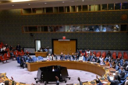 مجلس الأمن يمدد نظام العقوبات على السودان لشهرين آخر.