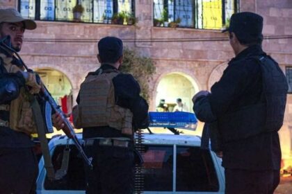 قبضت قوى الأمن الداخلي على سبعة أشخاص تورطوا في جرائم خطف ونهب ومجازر خلال عهد النظام البائد.
