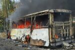 كراماتورسك: قنبلة انزلاقية تودي بحياة 30 شخصا وتصيب 18 آخرين في هجوم على حافلتين ومبنى سكنيا.