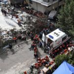 انهيار مبنى في إسطنبول يودي بحياة 5 أشخاص وإخراج 14 آخرين من تحت الأنقاض