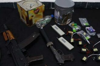 القبض على اثنين من أفراد خلية إرهابية وضبط عبوتين ناسفتين