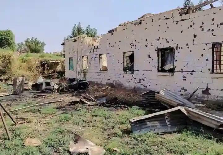 مدرسة عبيد حاج الأمين: تاريخ تعليمي ينتظر إعادة بناء في بري المحس.