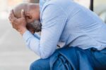 الوحدة والعزلة الاجتماعية تقلل سنوات الحياة الخالية من الأمراض لدى الرجال والنساء