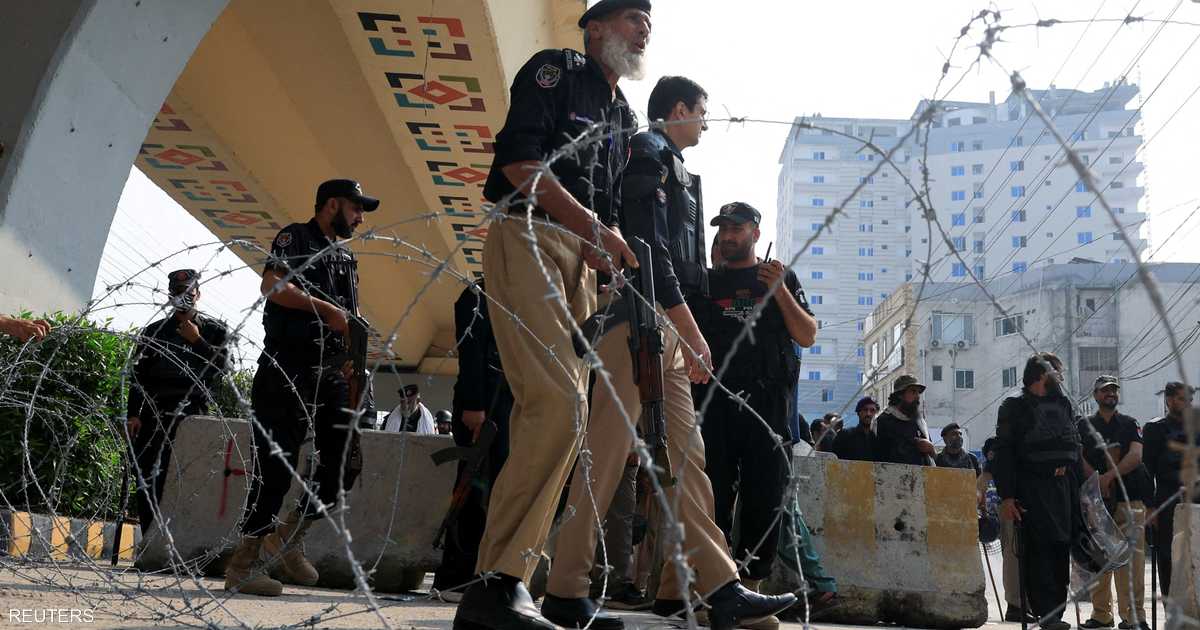 حاكم خيبر بختونخوا يتولى إدارة الإقليم وتنفيذ حالة الطوارئ