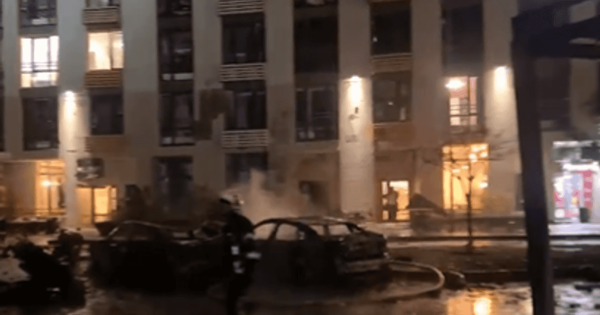 زيلينسكي يطالب بضغوط أكبر على روسيا بعد هجوم كييف ويؤكد على دور الولايات المتحدة في إنهاء الحرب