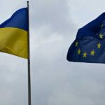 أوكرانيون يؤيدون انضمام بلادهم للاتحاد الأوروبي بأغلبية ساحقة بينما يتراجع الدعم في دول الاتحاد.