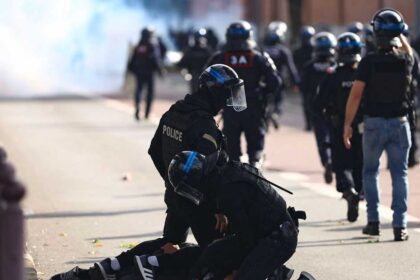 احتجاجات فرنسا تتواصل مع ارتفاع عدد الموقوفين والأصابيات بين الشرطة والطلاب