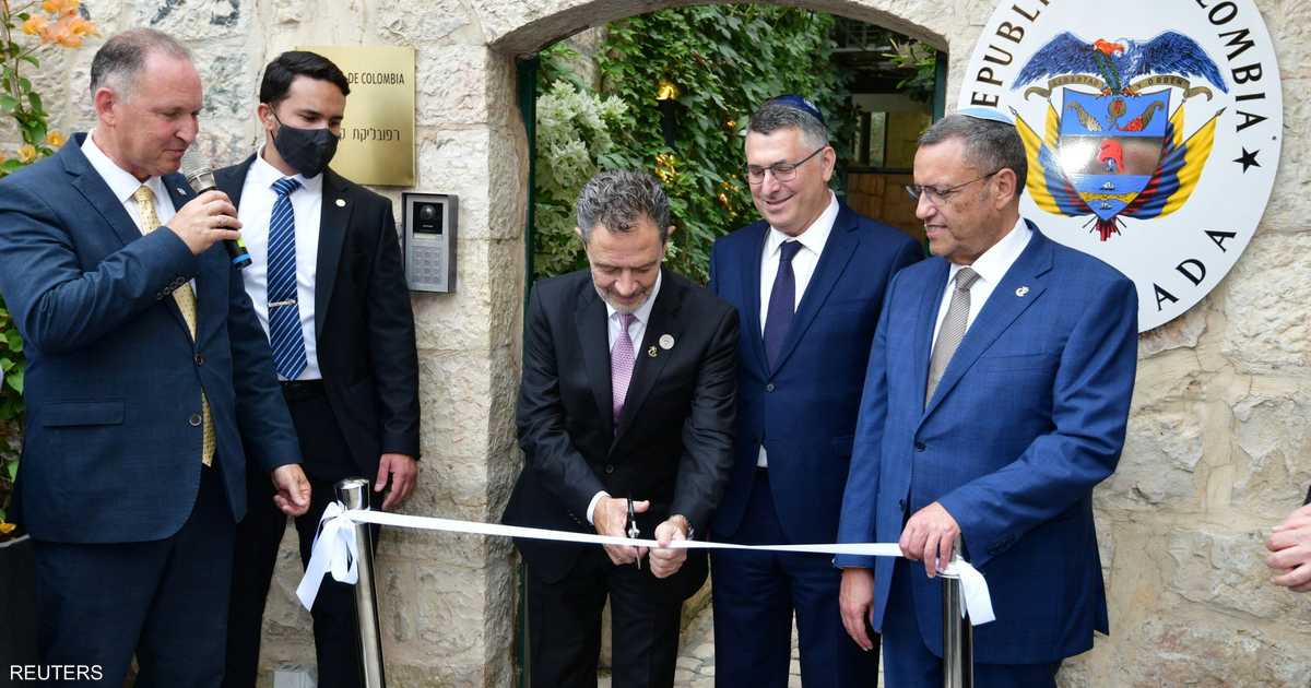الخارجيات العربية والمصرية والأردنية والأممية تدين افتتاح سفارة كولومبية في القدس المحتلة وتؤكد بطلان الخطوة القانوني.
