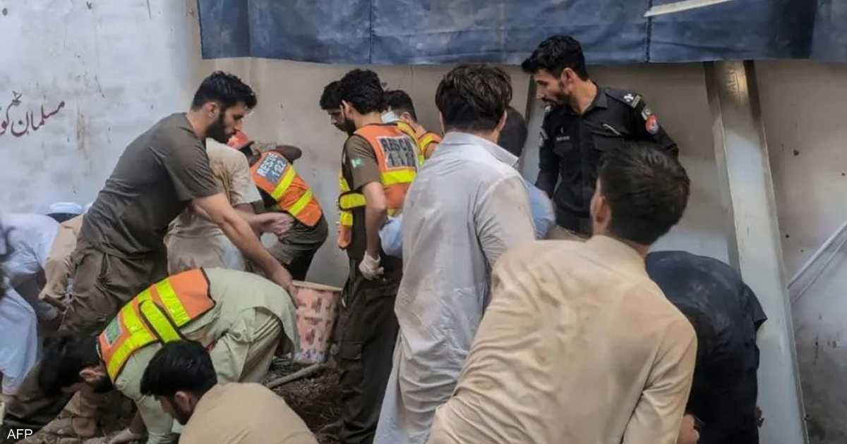 انهيار مدرسة يودي بحياة عشرات الأطفال وإصابة 45 آخرين بجروح